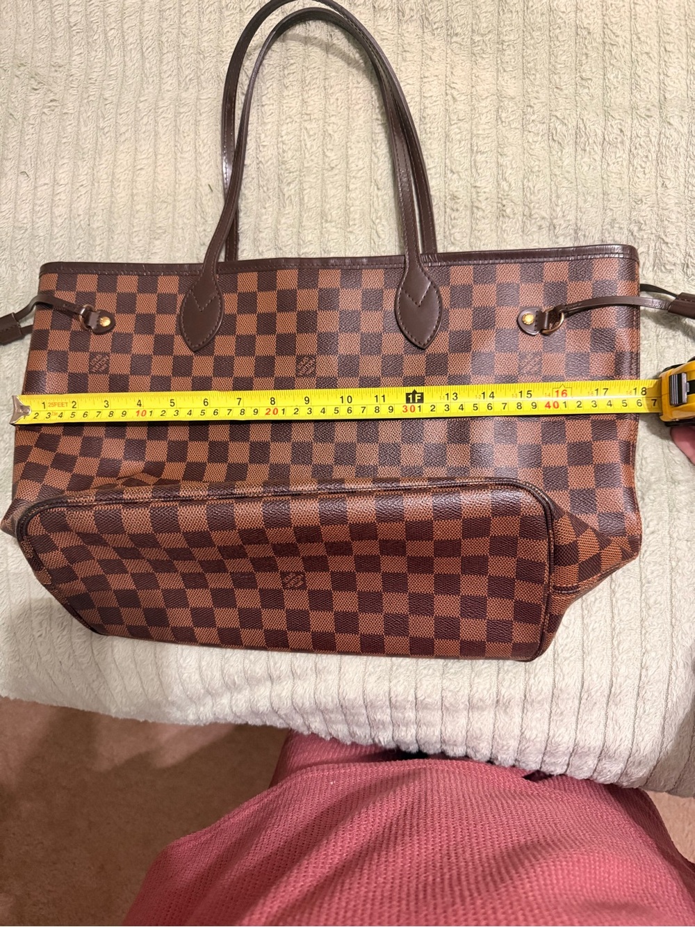 Louis Vuitton Brown Damier Ebene Tote with Red Lining MM - Picture 13 of 17